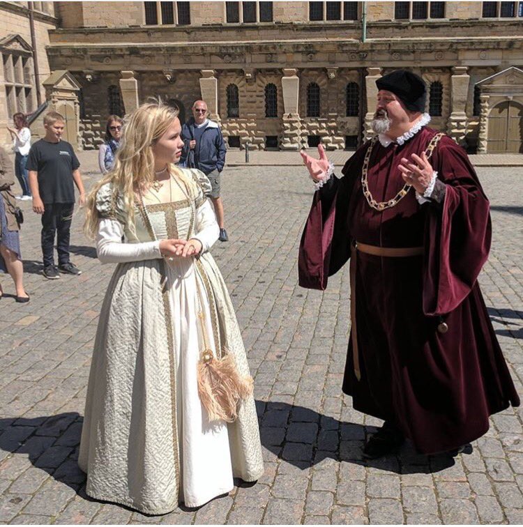 Pipa991's tweet photo. #hamletlive #kronborgcastle from 10-17 till August. https://t.co/ItS9sAutU6