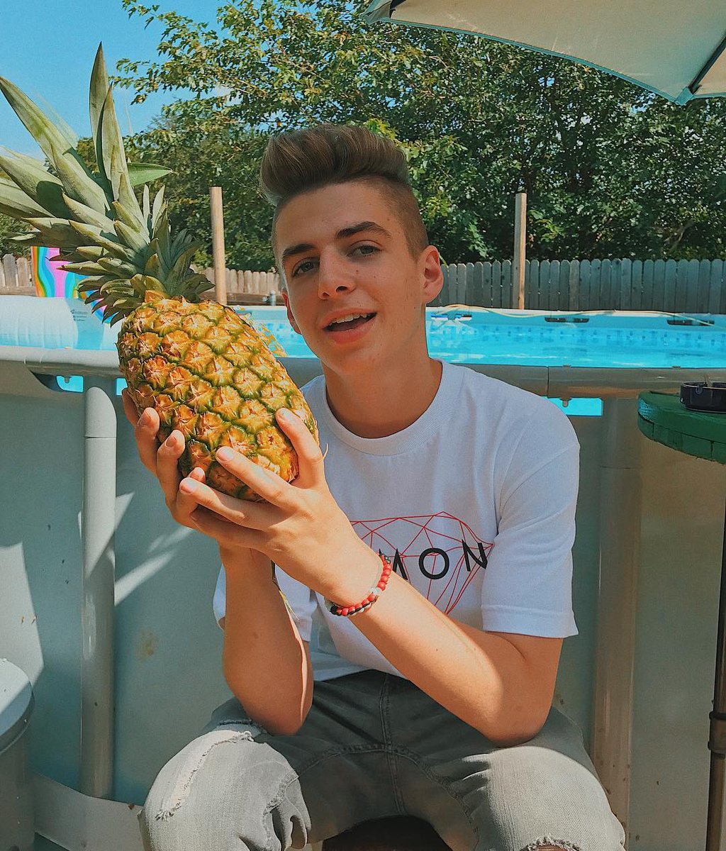 Collab's tweet photo. Yo @bruhitszach, congrats on crushing ONE MILLION @YouTube subs. We’ll be eating a pineapple poolside in your honor today! 🍍🌊 #CollabFam https://t.co/KziMzGWbMm
