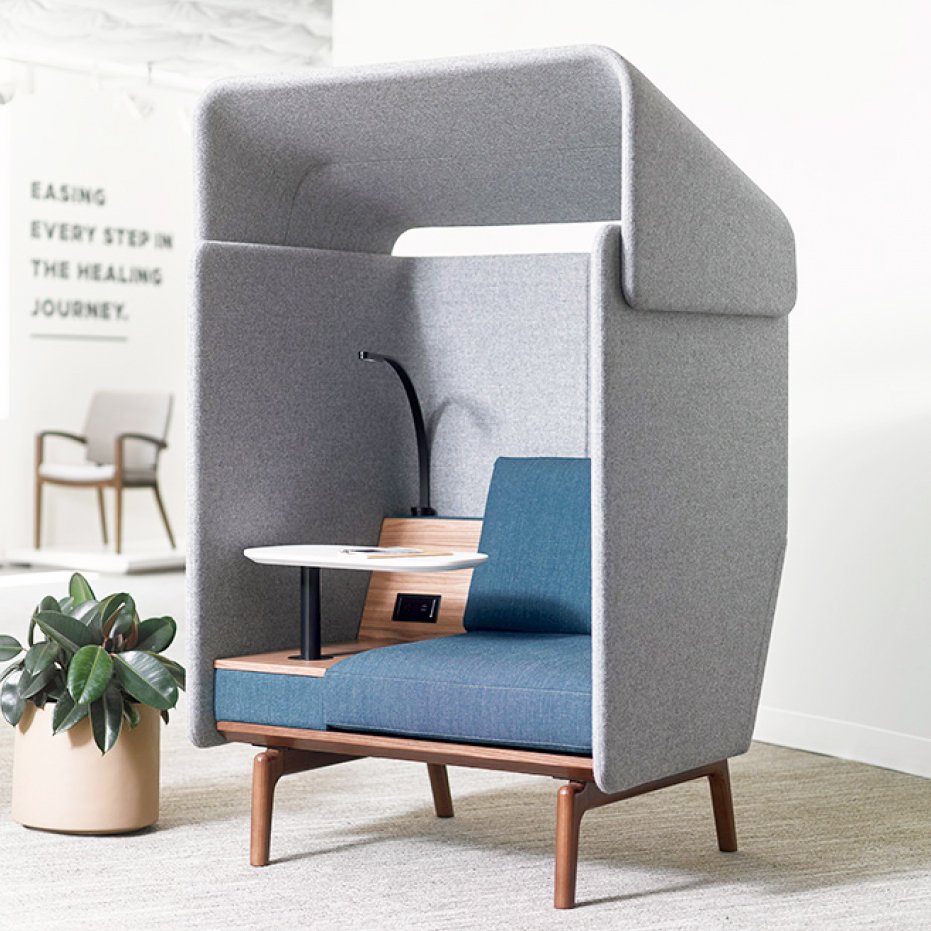 pivotinteriors's tweet image. Secondary Solo Workspaces - another top trend spotted at @NeoCon_Shows. Discover the rest on our blog: bit.ly/PivotNeoConTop5
#NeoCon2017