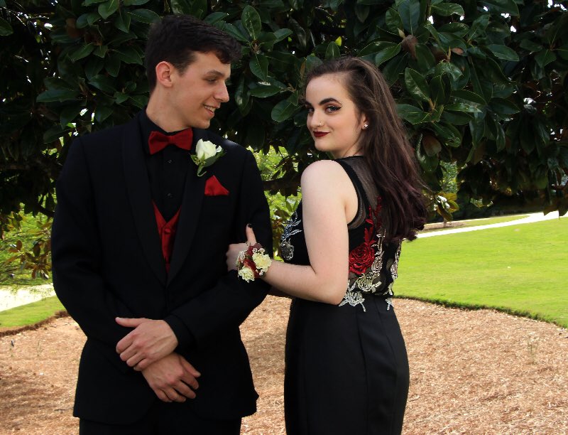 Alpha_She's tweet image. 