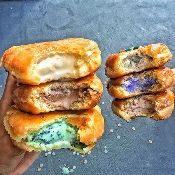 LAist's tweet photo. This L.A. Bakery Put Ube Ice Cream In Their Doughnuts https://t.co/0s9IyzQogH https://t.co/ZcAQ4PILEx
