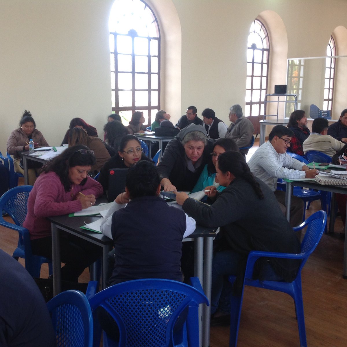 marinagelado's tweet photo. #evaluacionauténtica, para el aprendizaje #projecttuning Entusiasmados con todo lo aprendido en este módulo.Jesuitas Riobamba @nazaretglobal https://t.co/R4IuOrT6Ea