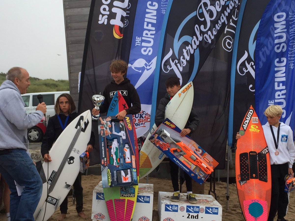 hoax1994's tweet photo. Huge congratulations to HOAX ambassador Thomas Reeves, who today became the Under 14 UK Schools Surf champion! 🤙 #Hoax1994 #SurfSkateCreate https://t.co/UyHhqA11Wh