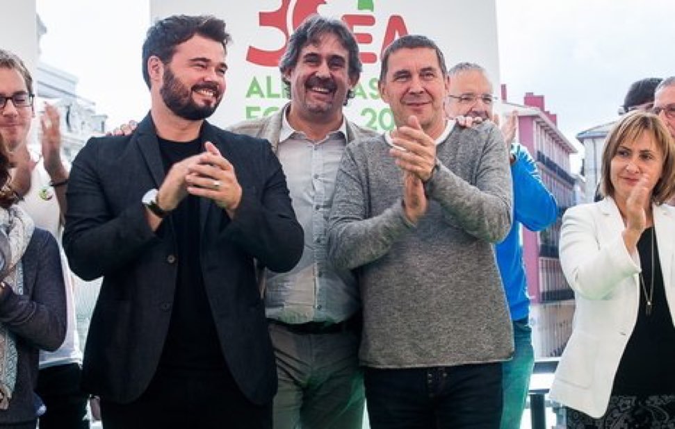 criticonico's tweet image. elcriticonhistorico.blogspot.com.es/2016/07/13-de-… Los independentistas unidos con los defensores de los ETARRAS. Vaya panda