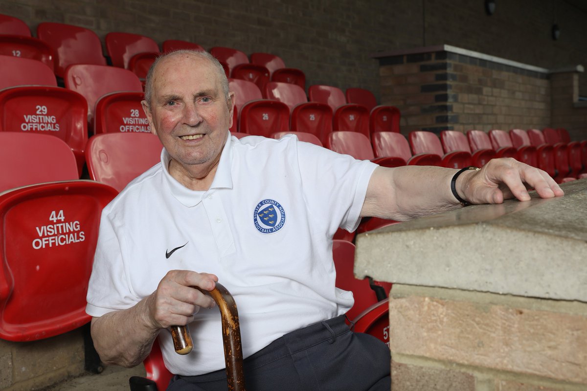 SussexCountyFA's tweet photo. #SussexFootball hero LES KEMPSTER needs your #vote🗳️ to be in with a chance of winning at the #FACommunityAwards: https://t.co/aq8ThzRdxR https://t.co/47xNgHsuOA