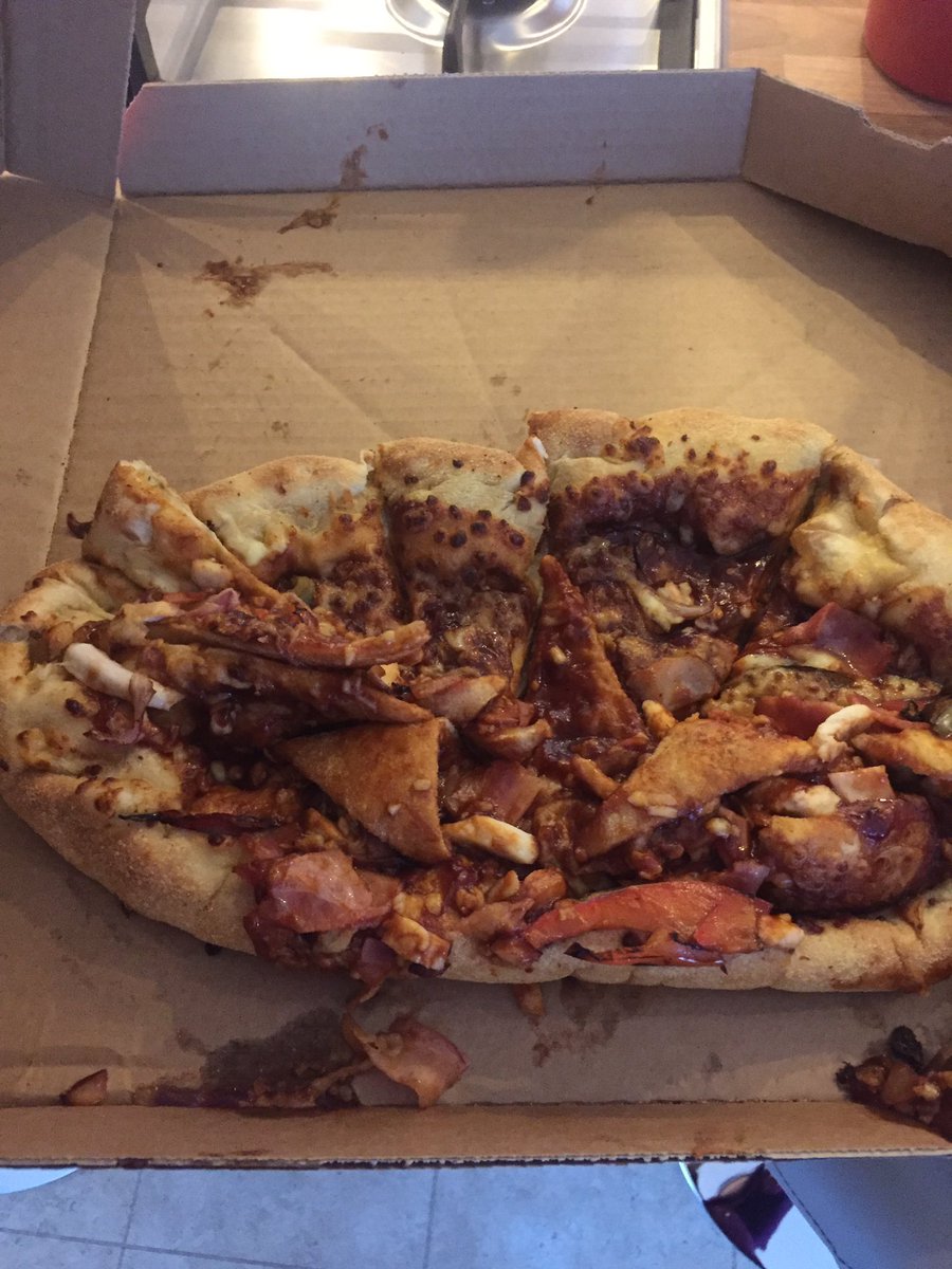 When you spend all day moving into your first home and <a href="/Dominos_UK/">Domino's Pizza UK</a> turn up with this 😒 come on man