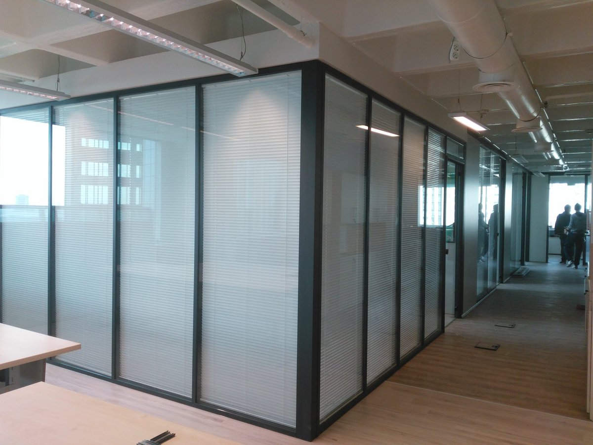 ozluyapi's tweet image. Özlü yapı tarafından yapılmış olan perdeli ofis bölme sistemi