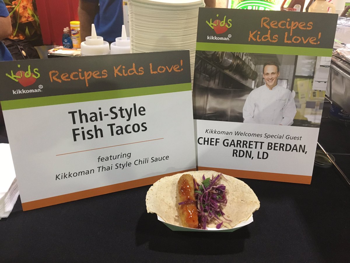 pollock4schools's tweet photo. Thanks @garrettberdan and @KikkomanFS for the fun Thai-Style Fish Tacos demo w/ the new USDA fish stick. Simple and delicious! #FishChampion https://t.co/zYcg1c1Ylv