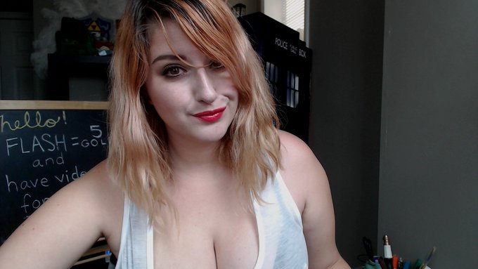 A good ol' casual Streamate day is starting now!  https://t.co/Y8eq07LuDp https://t.co/gRHAIBBNhE