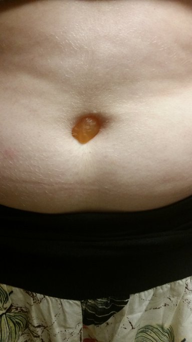 I'm playing hide the fruit snacks! #bellybutton https://t.co/LSK8bOgbyP<a href="/tag/bellybutton"class="tags">#bellybutton</a>