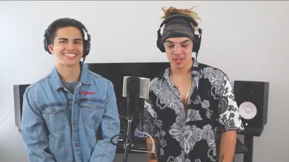 alexlatinbbgirl's tweet photo. WHERE IS PART 2? #weneedpart2 ALREADY!!! @alexaiono @willsinge https://t.co/BcTuRSv434