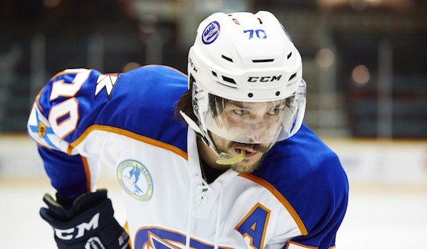 FilmBookdotCom's tweet image. #GoonLastOfTheEnforcers (2017): Movie Trailer: #SeanWilliamScott Fights To Stay In The… film-book.com/goon-last-of-t…