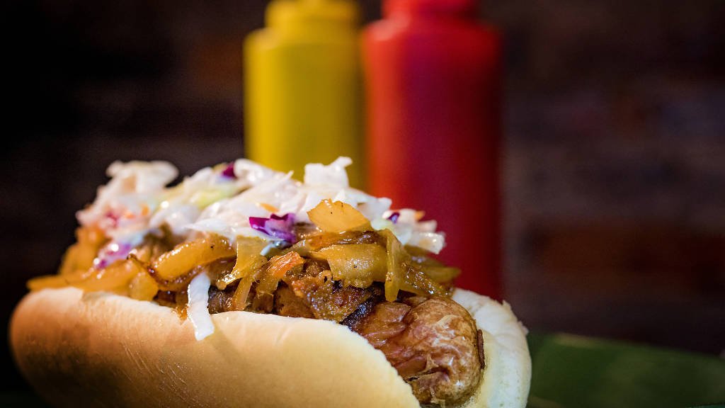 This NYC spot put Jägermeister on a bacon-wrapped hot dog: ow.ly/4jSt30dyisg