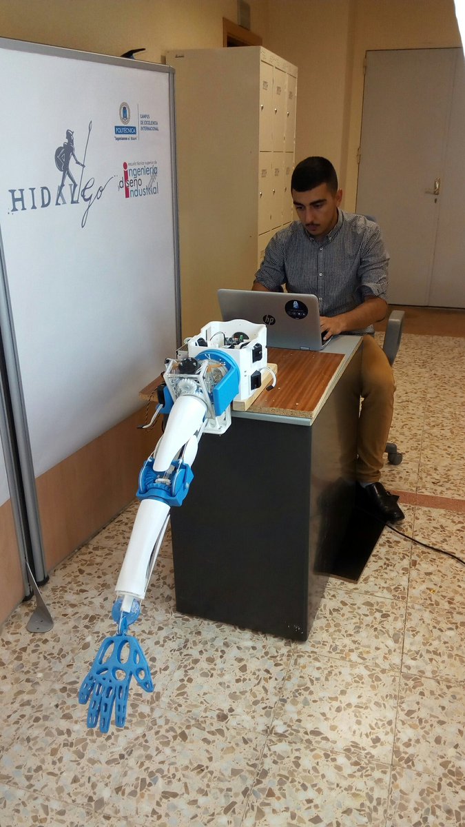 MiguelBiicode's tweet photo. Ultimando el brazo de Hidalgo en @ETSIDI_UPM . 7 gdl y un brazo a escala humana de menos de 200gr. @HackLab_UPM @La_UPM https://t.co/6AGyR63uA5
