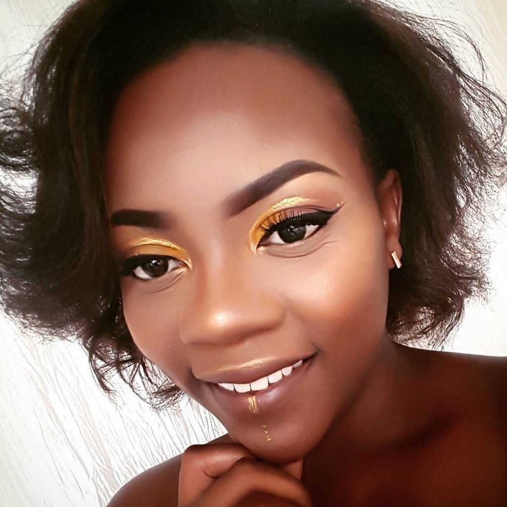 beauty_stalker's tweet photo. And the Smile for the Win 😇 #wakeupandmakeup #instabeauty #makeup #makeupartistsworldwide #makeupartist #mua #makeupslaves #motd #makeupfor… https://t.co/M5W0jlFy9N