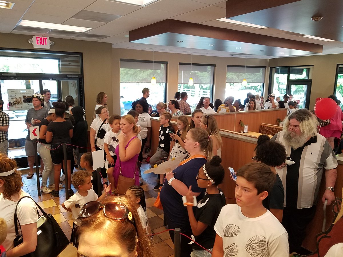 WMBGBuzz's tweet image. Holy Cow! @ChickfilA Monticello Ave