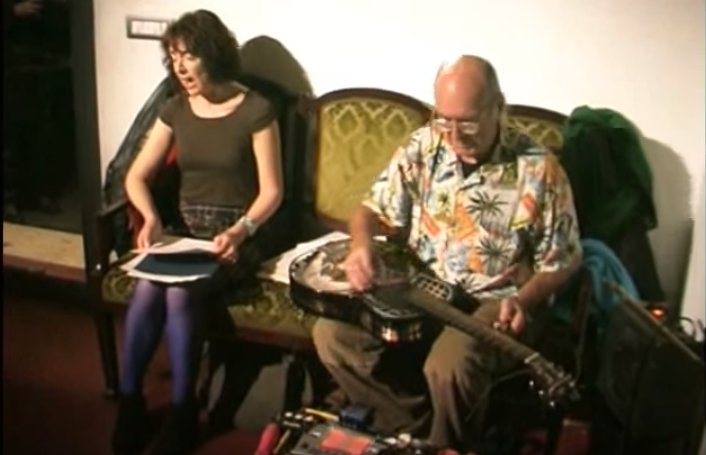 Watch: Viv Corringham &amp; Mike Cooper perform a rapturously ardent rendition of Greek Rembetiko. See Viv @ ISSUE 6/14 youtube.com/watch?v=35nbrw…