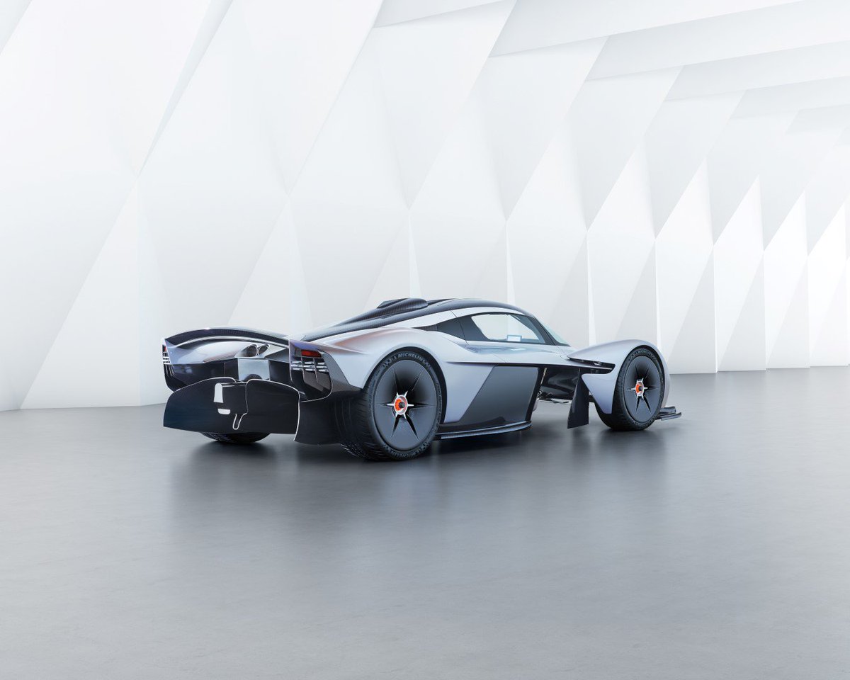 astonmartin's tweet image. Aston Martin Valkyrie: Secrets of exterior and interior design revealed. astnmrt.in/2t1TeRQ