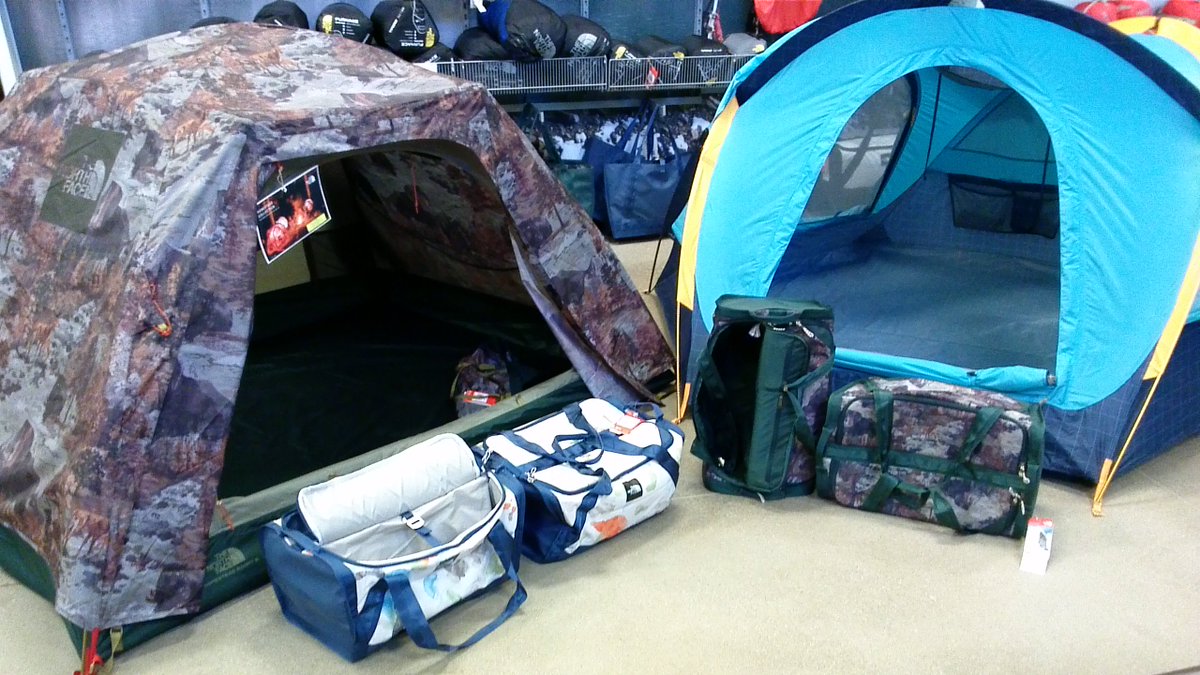 Stay comfy and hydrated with the homestead collection! Buy one of these tents, get a free snackle-box cooler! #stayhydrated #thenorthface🍻⛺️