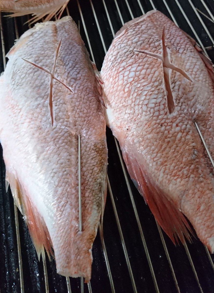 沼津日和屋 天日干しあじ おはようございます 日和屋です 白身でクセのない赤魚 アラスカメヌケというお魚です おいしい焼き魚にしましょう