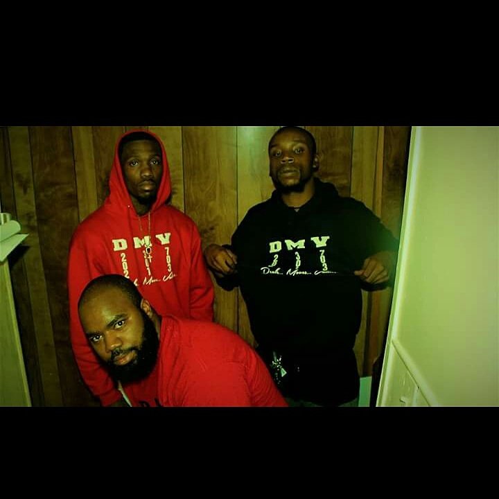703BigRuss's tweet photo. @703Juice & @Tay2Girls & me
#DealsMovesValues https://t.co/xRRggLOjrr