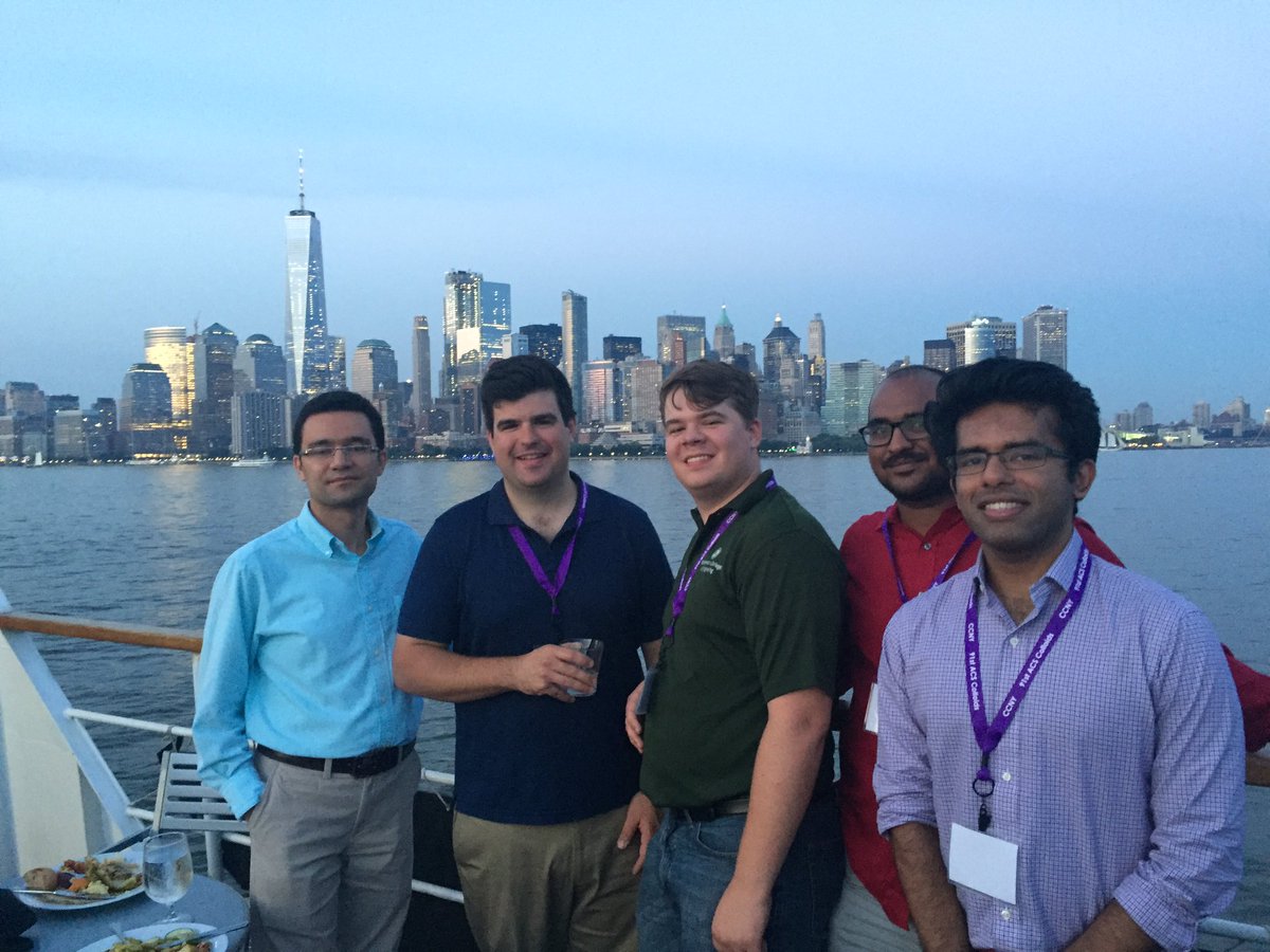 wirthlab's tweet image. And now with Selwin! #ACSColloids