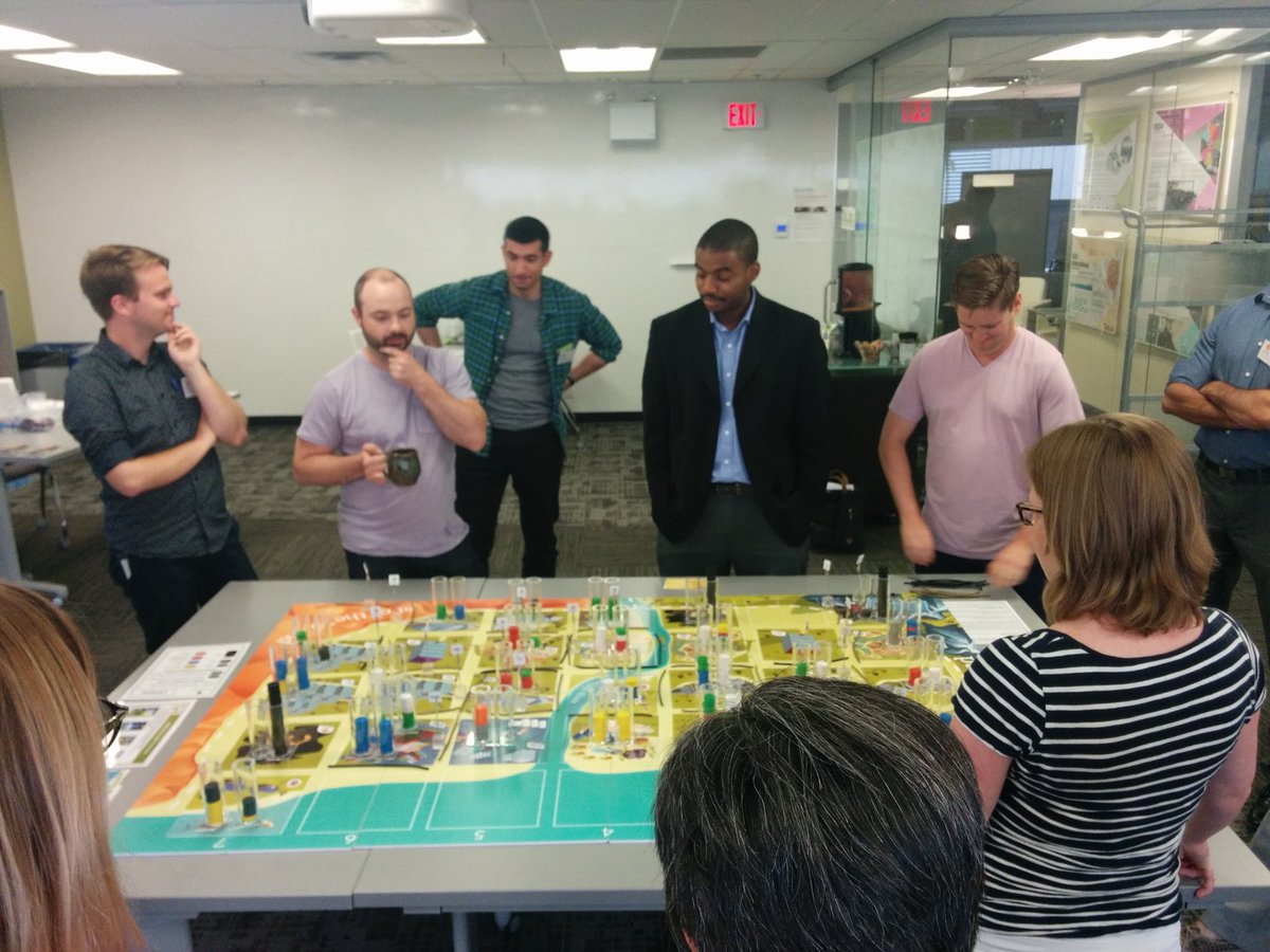 _missroya's tweet image. Thanks @LabEnergy for helping us bring the #NewtonianShift to @Alberta_Energy in #CoLabAB today! 👍 #energyliteracy #gamification