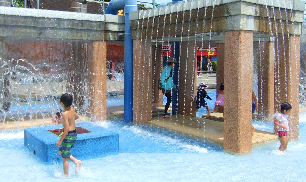 いばらきの公園 ワンチーム茨城 No Twitter ひたち海浜公園 ひたちなか市 プレジャーガーデン内にある 水遊び広場 ７月１５日 土 ９月３日 日 まで は ジャブジャブ池 や 水のトンネル などがあり 夏の大人気スポットです Https T Co