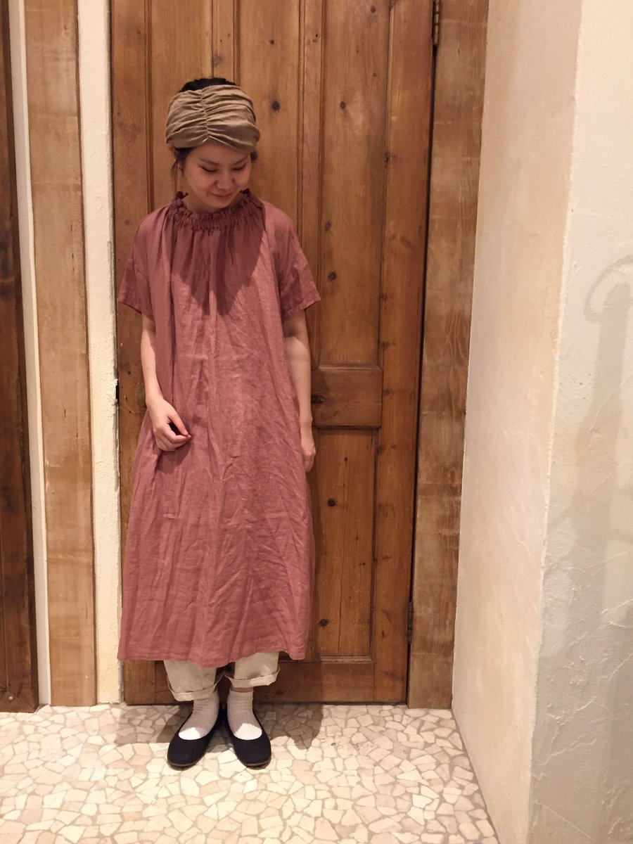 Uzivatel Nestrobe Fukuoka Na Twitteru シンプルライフ研究家マキさんとのコラボワンピースが入荷しました 透けが気にならず 落ち着いたトーンのpinkはコーディネートのアクセントにお勧め Blackと2色でご用意しております ぜひ店頭にてご覧ください Nestrobe