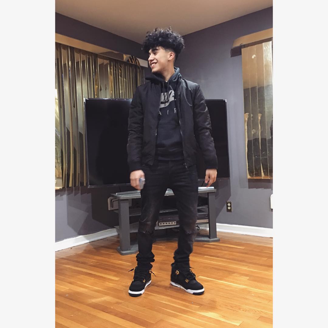 ItssJoel's tweet image. #hispanicboysbreaktheinternet Lets bring this back yall 😛