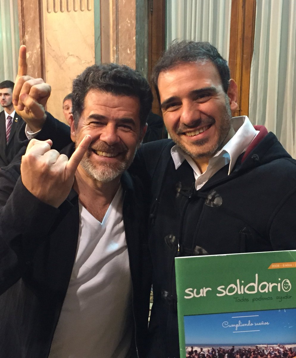 pastyLauria's tweet photo. El senado de la Nación Argentina distinguió a JULIÁN WEICH con el reconocimiento Domingo Faustino Sarmiento
#SurSolidario #JulianWeich https://t.co/UX46upg59w