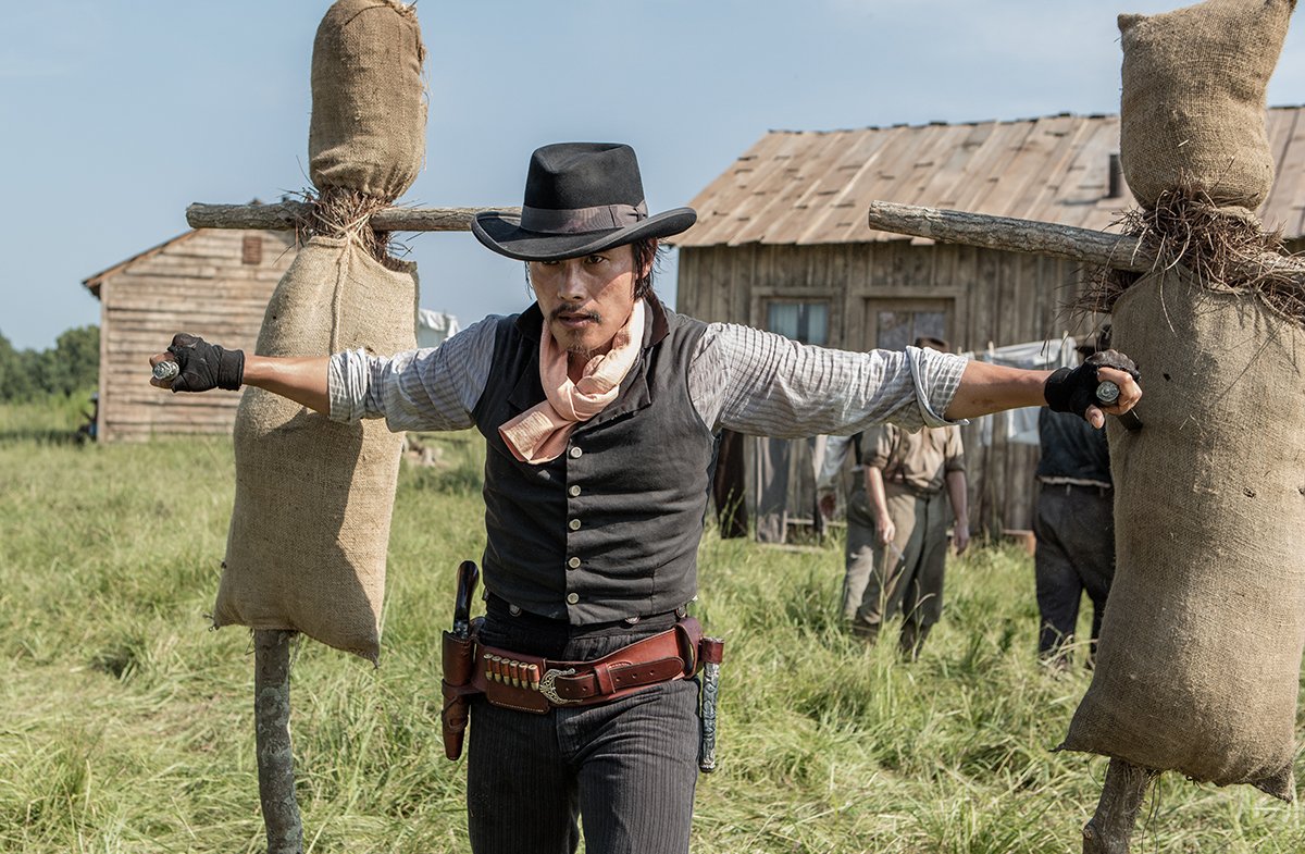 Happy birthday！】 本日は『マグニフィセント・セブン』にて、ビリー・ロックス役を演じた、アジアを代表するハリウッド俳優の1人、イ・ビョンホン47歳の誕生日！#マグ7  では、