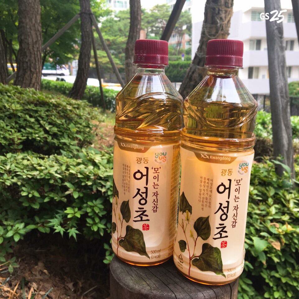 funGS25's tweet photo. 쑥쑥 자라는 자신감!
새로운 블렌팅티의 발견 👍
#유어스광동어성초
#1500원
#탈모에는_이만한게_없다는데!
#GS25 #GS편의점 #신상품 #탈모 #어성초 #블렌딩티 #편의점음료 #유어스 #YOUUS #공식채널 #좋아요 #맞팔 #선팔 https://t.co/9gatudM1bK