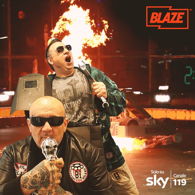 mkp17's tweet image. Stasera alle 22.40 su Blaze (119 di Sky)! Tutti! Vi aspettano delle spettacolari #BotteDaRobot