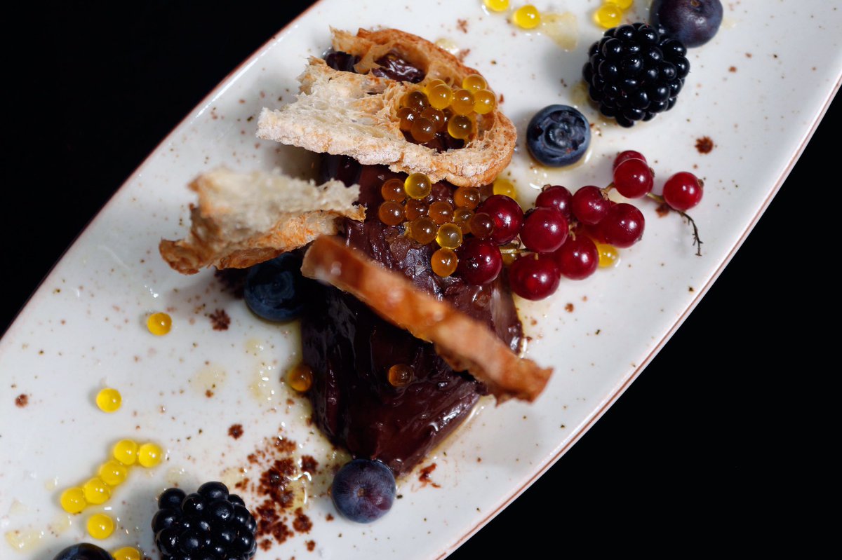 sandorbcn's tweet photo. Hoy tenemos antojo de final feliz 🍫
#Sandor #ElNuevoSandor #Gourmet #Barcelona 📸 @IDCFotografia https://t.co/47neRAkIt0