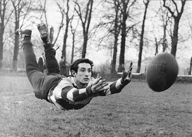 Cardiff Blues Community wish Sir Gareth Edwards a Happy 70th Birthday! 