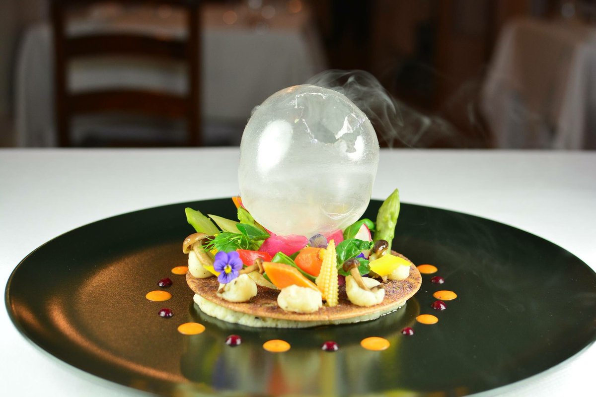 Al #VecioFritolin soffia il vento dell' #estate con il nostro nuovo #menu! Per la #pausapranzo tutto a 37€ #venezia #veneziagourmet