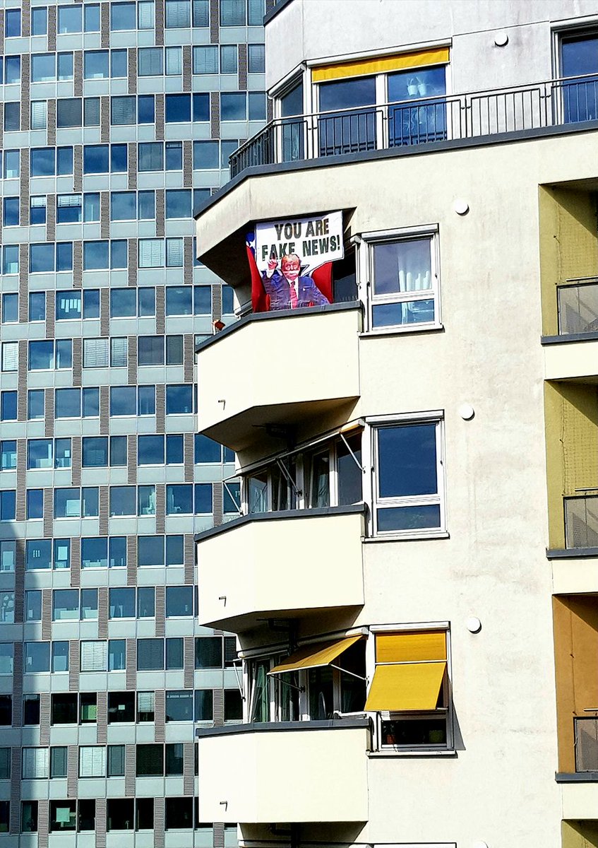 Na dann auf gute Nachbarschaft! #officewithaview <a href="/updayDE/">upday DE</a>