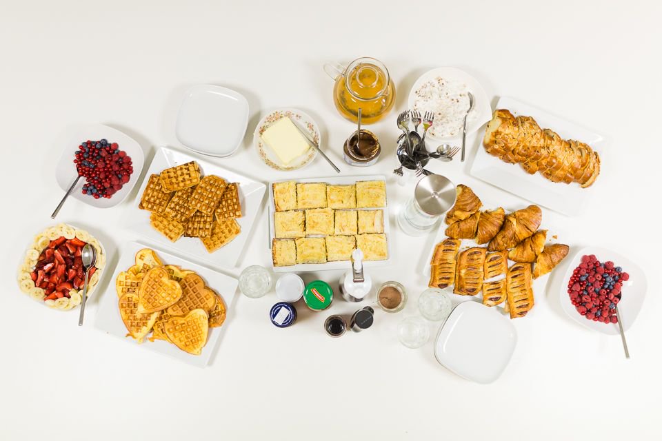 Posledný júnový piatok sme sa pri príprave raňajok držali hesla: "Ak to nie je sladké, na stôl to nepatrí". Takto to dopadlo:)