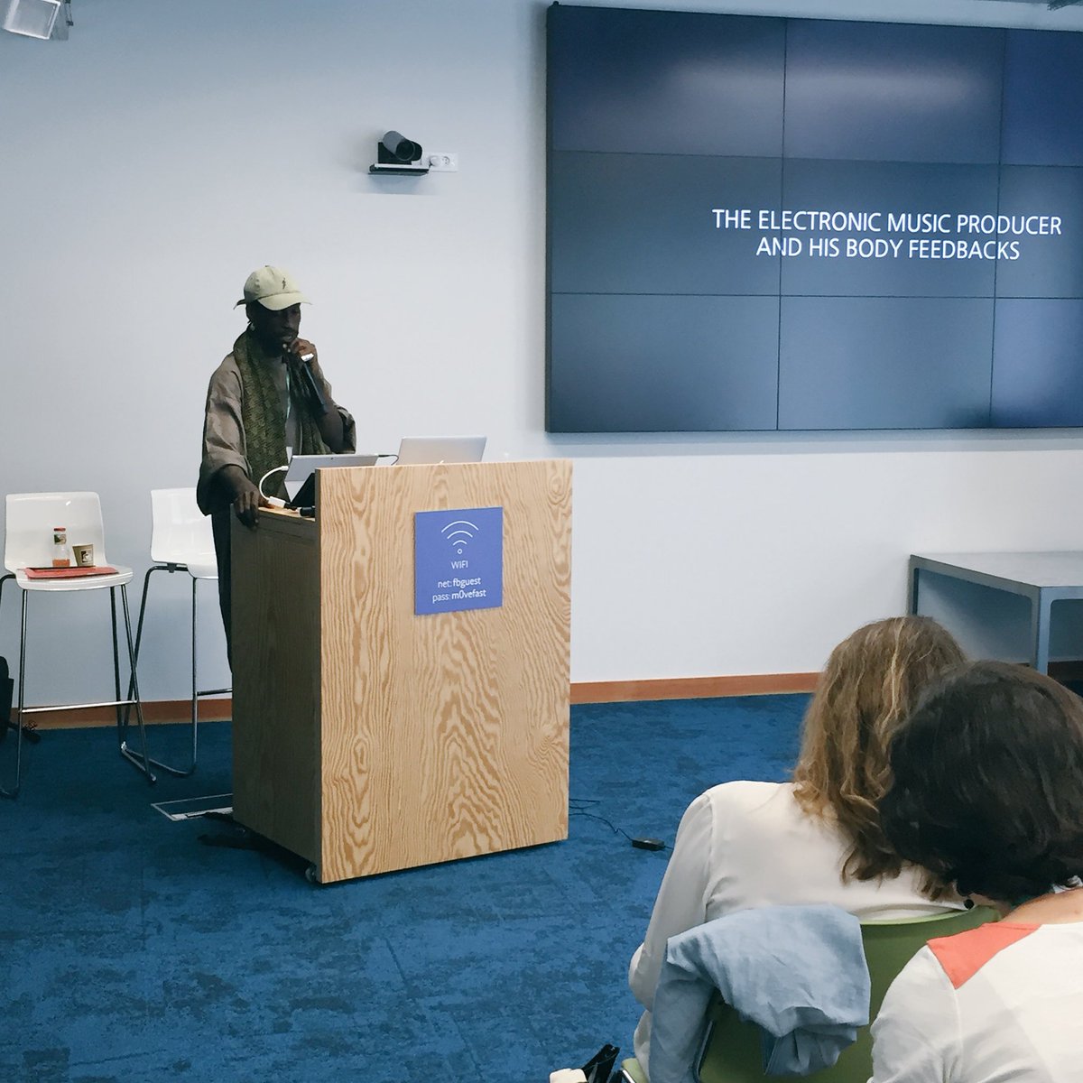 L'artiste <a href="/NSDOSLZC/">NSDOS</a> nous donne sa version de la créativité | #Hennessy #DigitalBlender #creativity