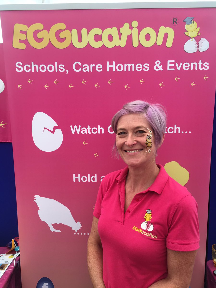EggucationDebs's tweet photo. @BeauFacepaint did a great job with @EggucationDebs face paint in the #DiscoveryZone @greatyorkshow today! https://t.co/wJGGSzVc7V