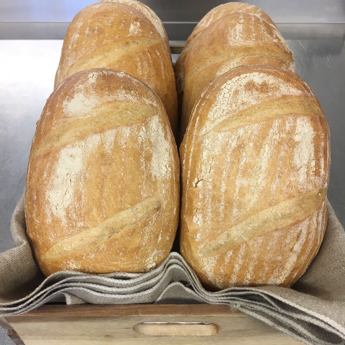 LearningLoaf's tweet photo. #WednesdayWisdom : THE #breadmaking experience &amp; only paying £99! Fun, informative, hands-on. Now that's smart! https://t.co/TOavILQr48 https://t.co/rEQvnDTpDs