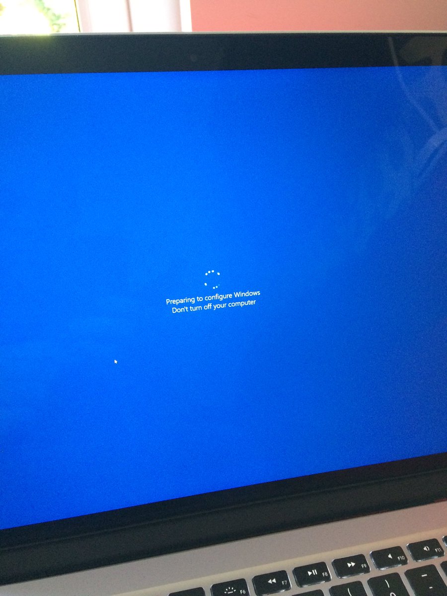 Link2076's tweet image. Try to get a bit of work done whilst your breakfast cooks and you get this! #hatecomputers