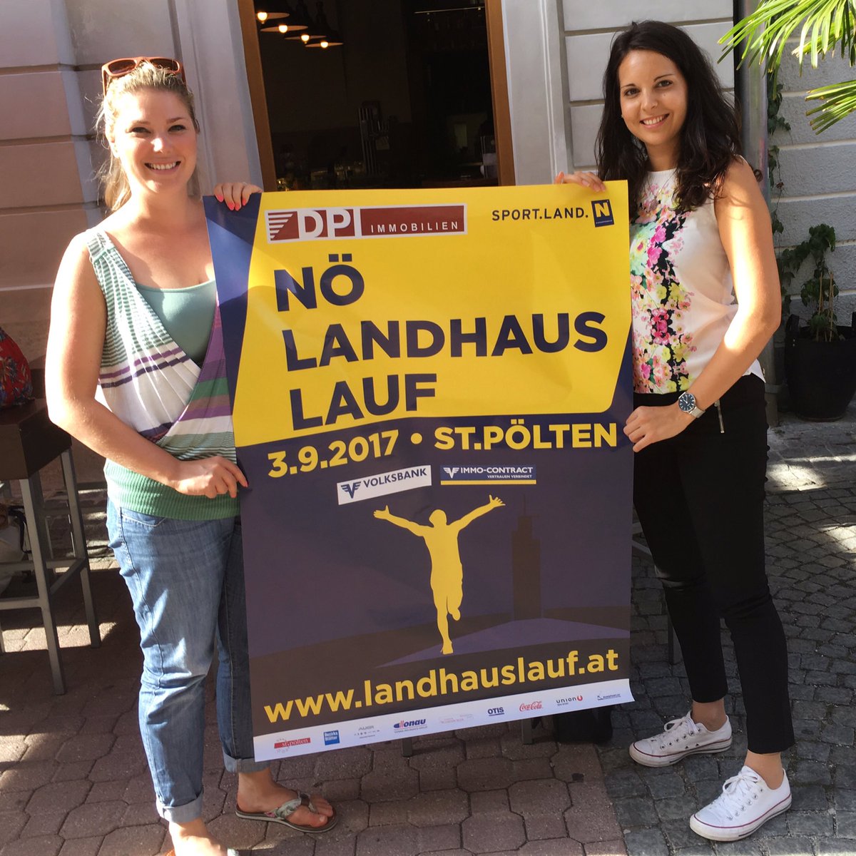 werbeagenturHH's tweet photo. @ringana ist mit dabei beim #landhauslauf in #sanktpölten https://t.co/Y13jVO4FSq