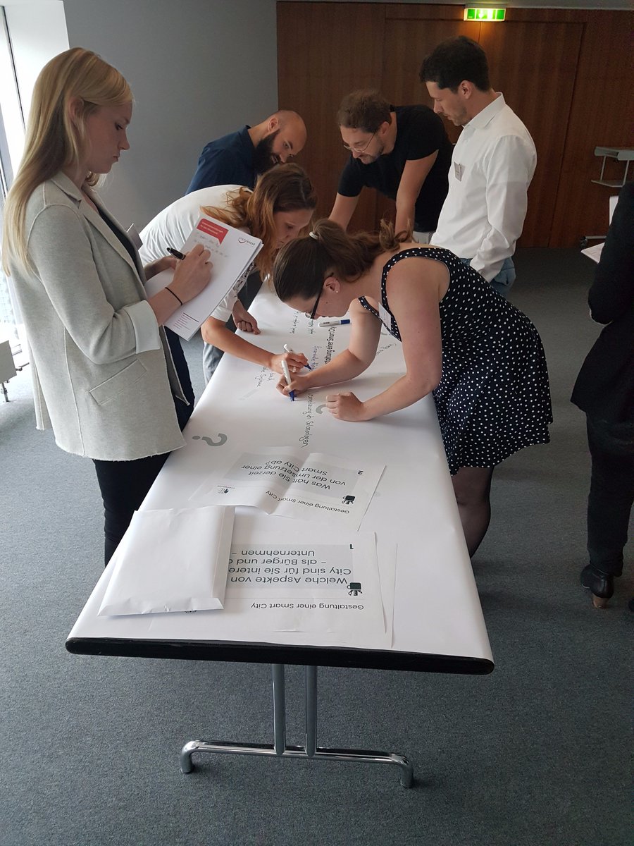 InnoDigicraft's tweet photo. #InnoDigicraft bedankt sich für die spannenden Vorträge und Ideen bei der gestrigen #Innovationskonferenz.#thankyou #yesterday #smartcity https://t.co/E1UlNTPVak
