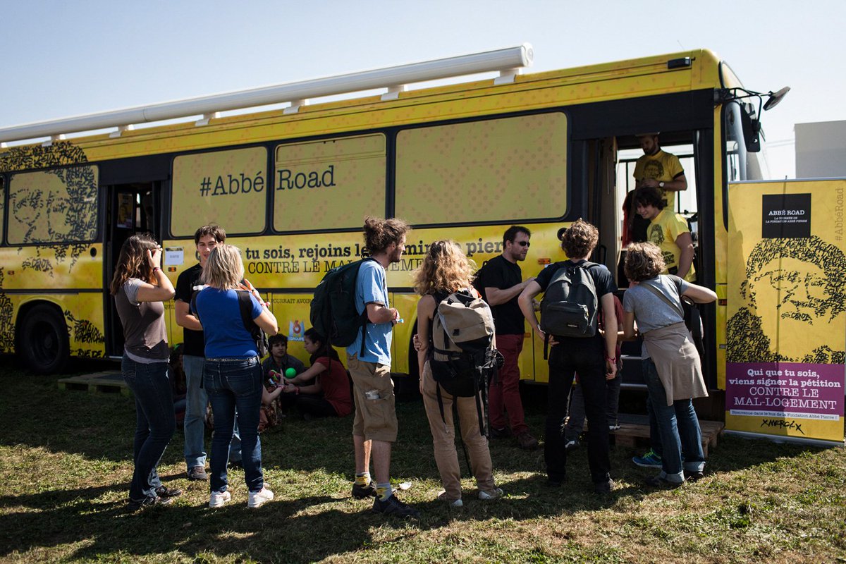 annunotariat's tweet photo. Newsletter #16 de l'AON : Tribune de la Fondation Abbé Pierre. Abbé Road, la tournée 2017! @Abbe_Pierre #notaires https://t.co/mNH5aPo3pW https://t.co/swPw1RJTIi