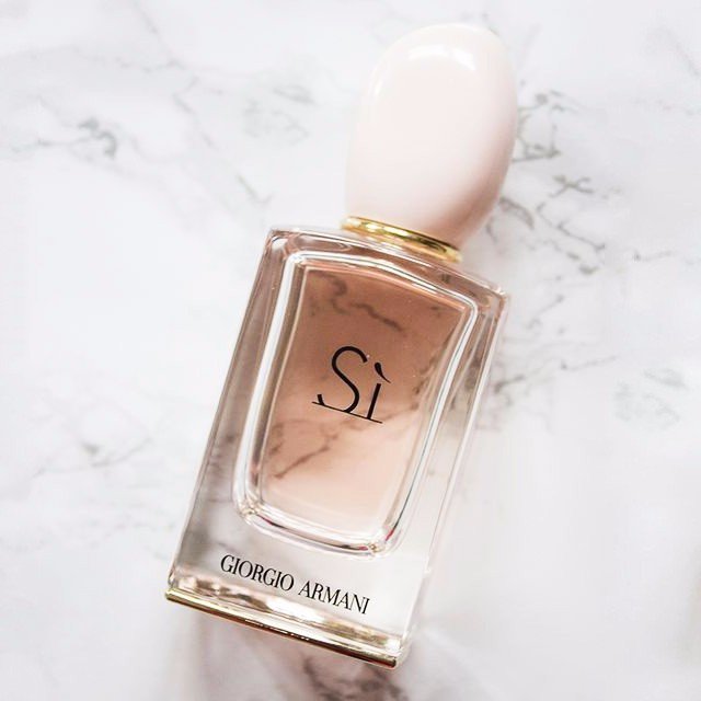 💐  Giorgio Armani Si 💐  👉🏻  goo.gl/jwo2Gv