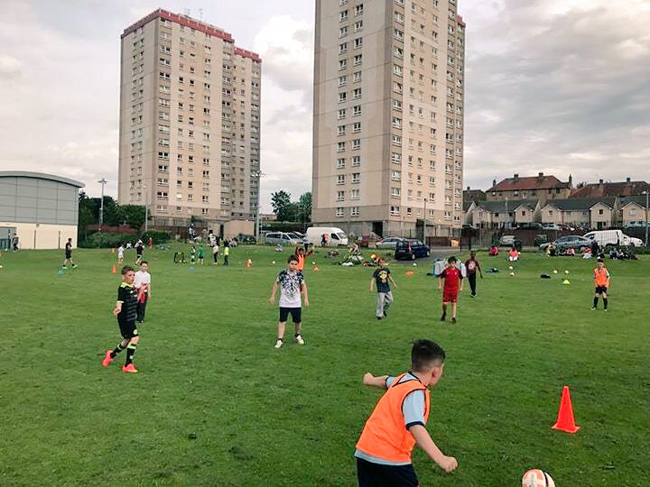EdiHelpingHands's tweet image. Get the wee ones Out Playing / Having Fun / 
#Free For #Kids tonight at 6pm in Moredun Park 
⚽️ Coaching and Practice ALL WELCOME 
RT please