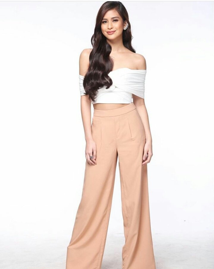wearegabbified's tweet photo. Don't forget to vote for @_gabbigarcia and GabRu with their respective nominations on EdukCircle Awards ✨

#MakingMEGAFranceWithGabbiGarcia https://t.co/2exzqkmr2G