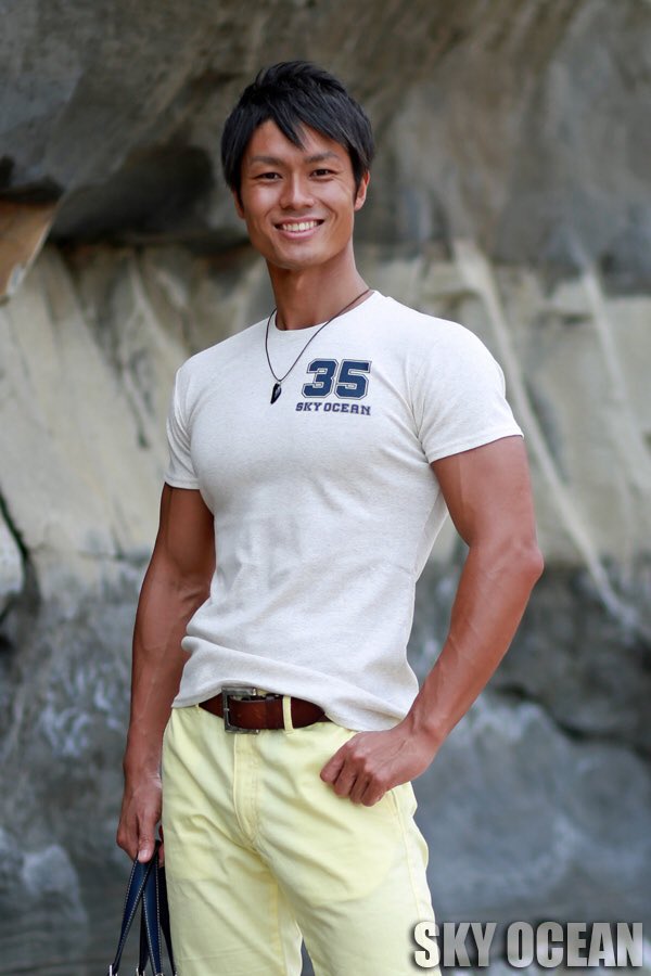 メンズファッションSKY OCEAN on Twitter &quot;大人気の35プリントTシャツ。 お気に入りのネックレスを添えるだけで爽やか